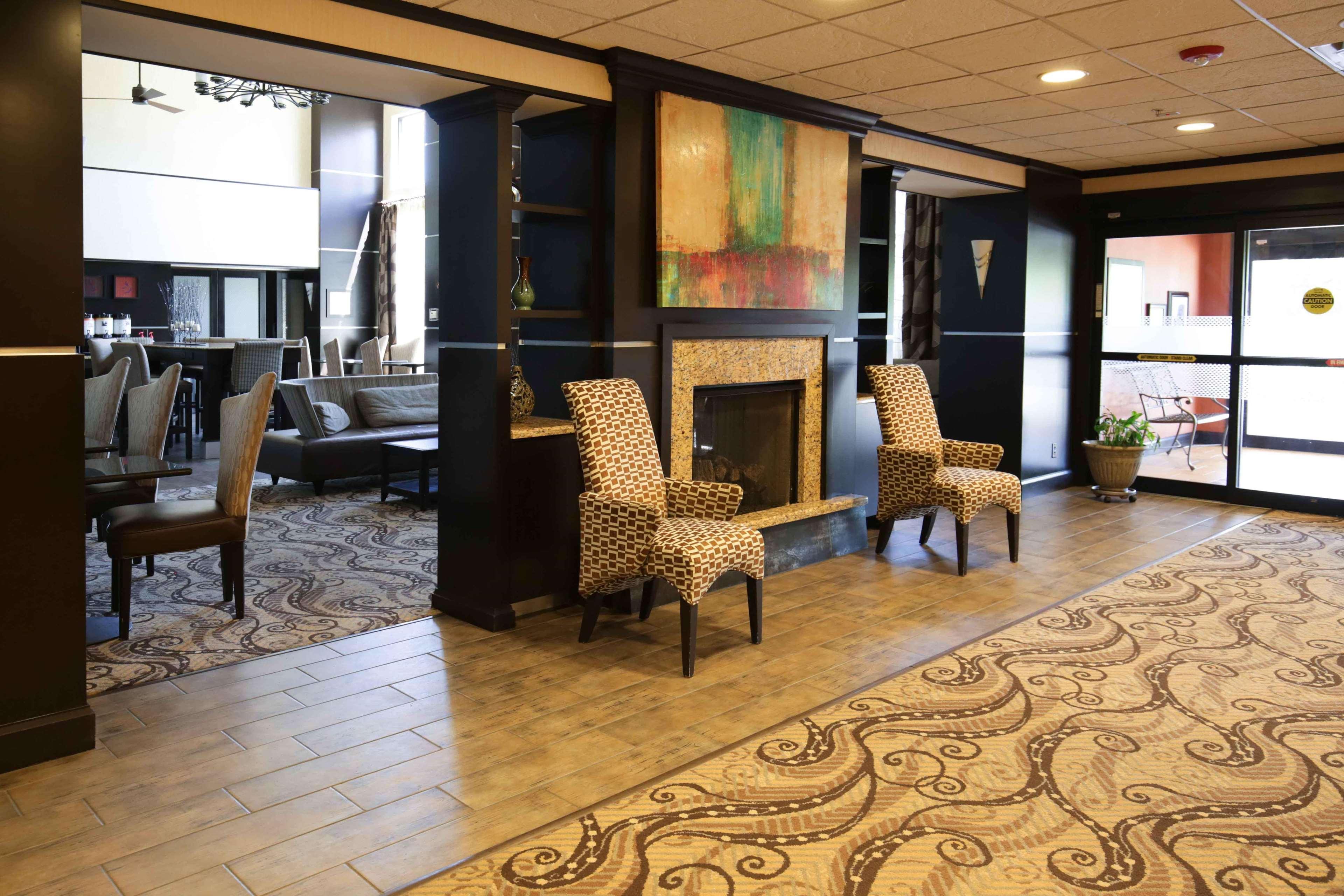 Hampton Inn & Suites מקאליסטר מראה חיצוני תמונה