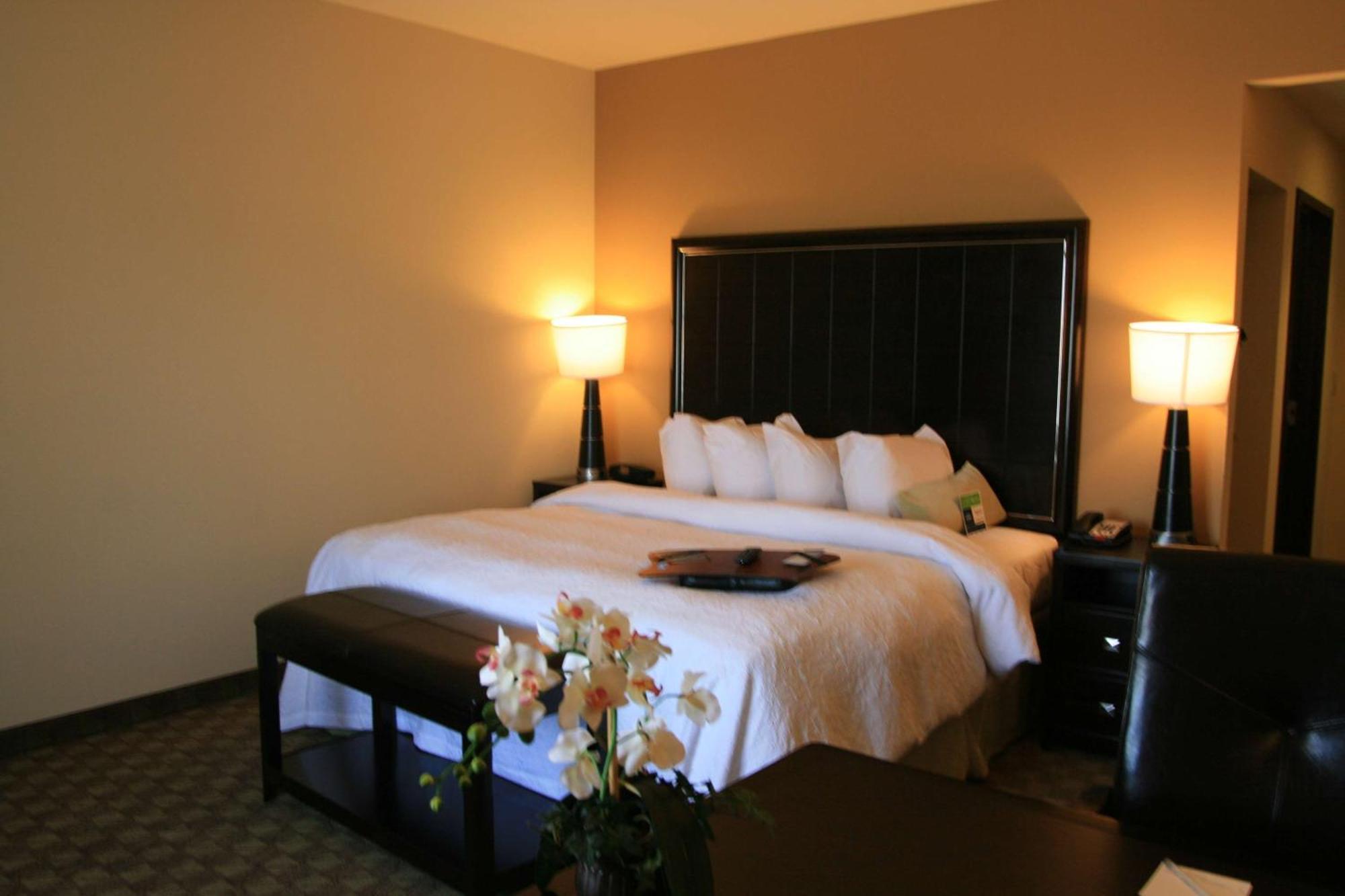Hampton Inn & Suites מקאליסטר מראה חיצוני תמונה